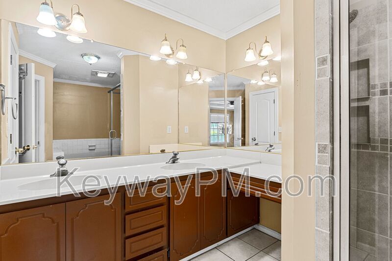 15 Mulberry Lane - Victoria Station property image