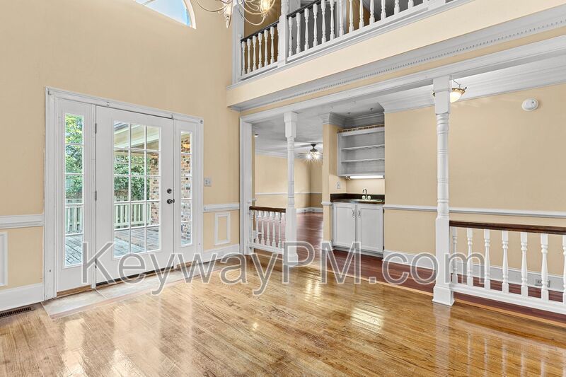 15 Mulberry Lane - Victoria Station property image