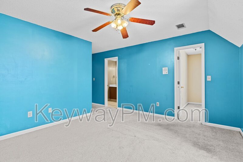 15 Mulberry Lane - Victoria Station property image