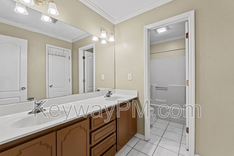 15 Mulberry Lane - Victoria Station property image