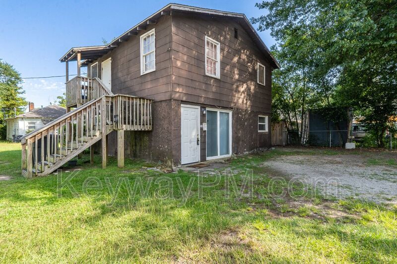 116 Argyle Avenue Unit B property image