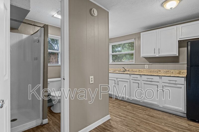 116 Argyle Avenue Unit B property image
