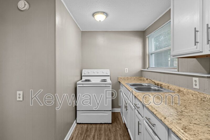 116 Argyle Avenue Unit B property image