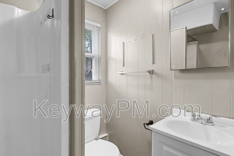 116 Argyle Avenue Unit B property image