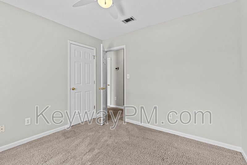 5 Astor Court property image