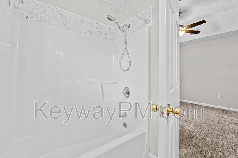 5 Astor Court property image