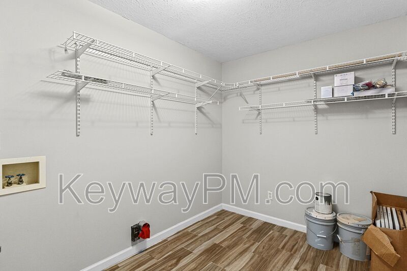 5 Astor Court property image