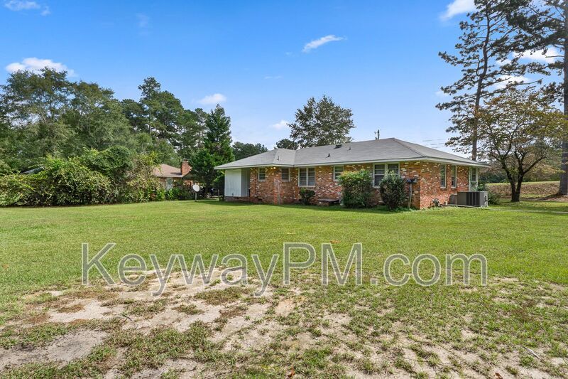 1457 Columbia Highway North property image