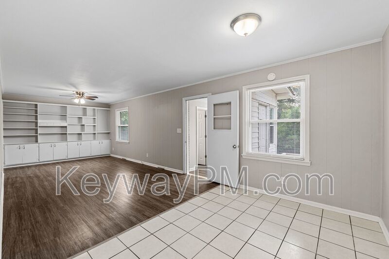 1823 Pisgah Road- Highland property image