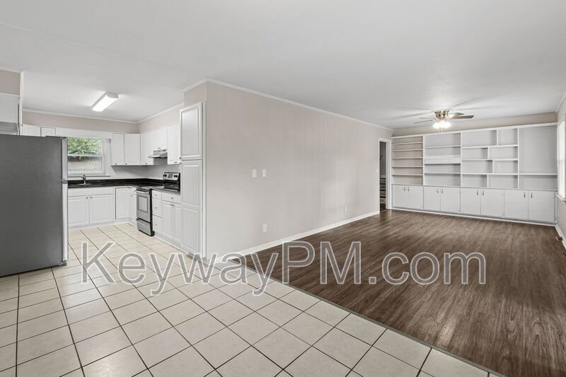 1823 Pisgah Road- Highland property image