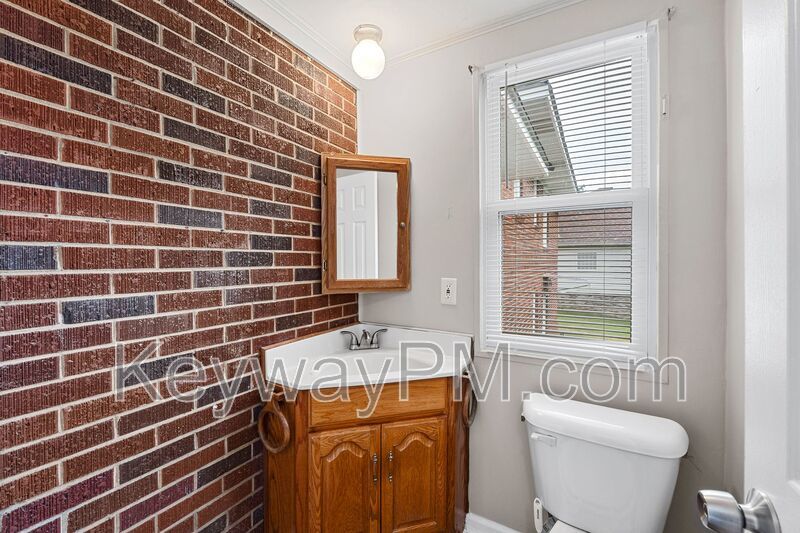 1823 Pisgah Road- Highland property image