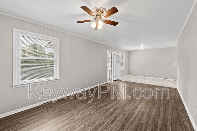 1823 Pisgah Road- Highland property image