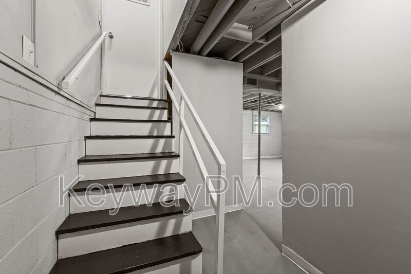 1823 Pisgah Road- Highland property image