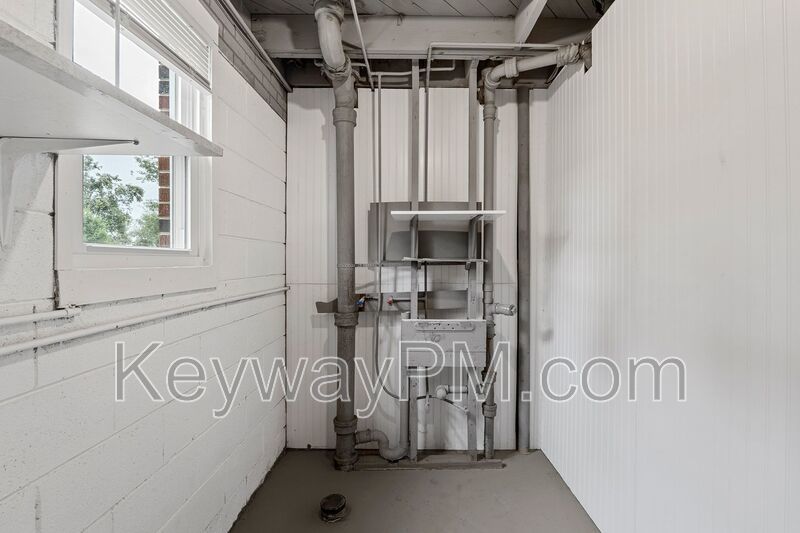 1823 Pisgah Road- Highland property image