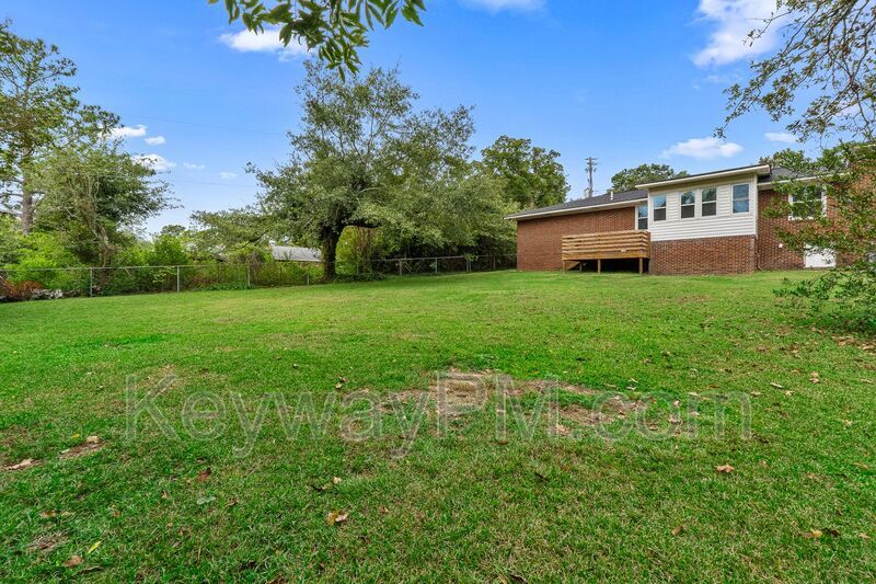 1823 Pisgah Road- Highland property image