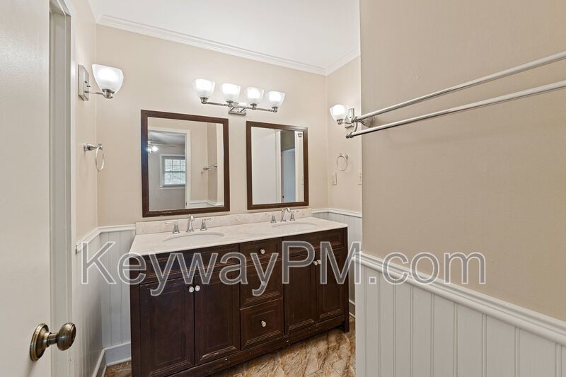 1001 Beverly Heights - Beverly Heights property image