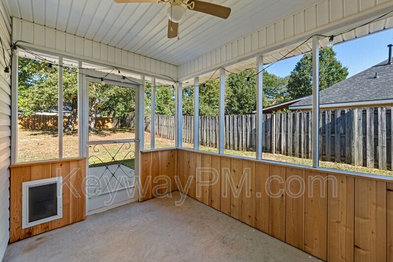 281 Mill Branch Way - Walnut Grove property image