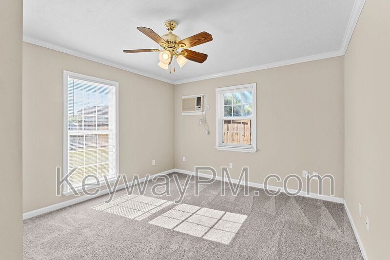 314 Taylor Circle - Summerfield Subdivision property image