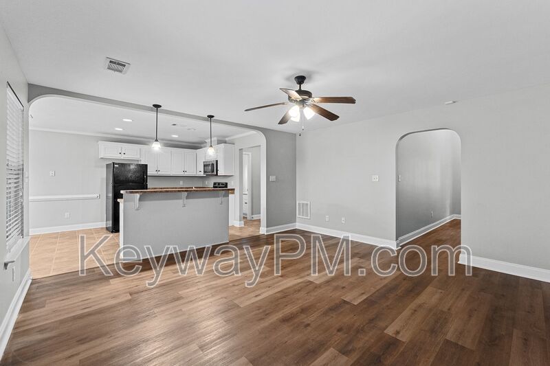 1132 Sierra Lane - Berzelia Commons property image