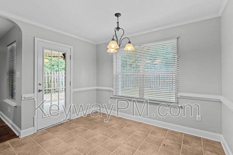 1132 Sierra Lane - Berzelia Commons property image