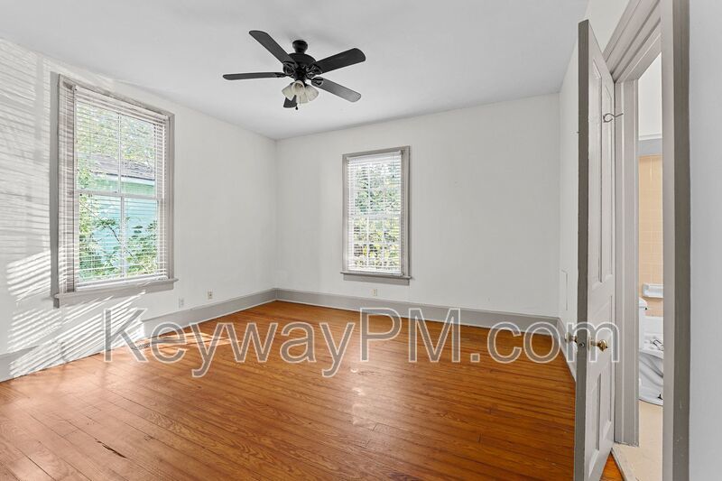 320 Telfair Street - unit B property image