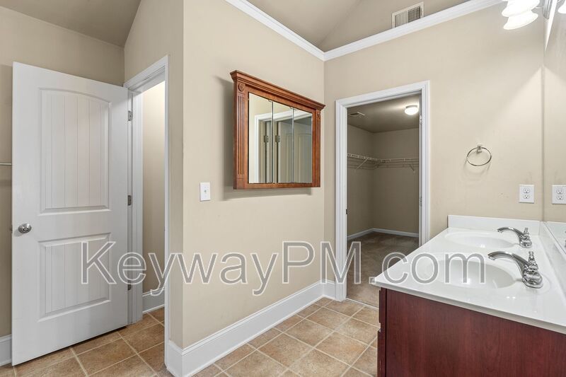 1023 Iris Glen Drive - Iris Glen property image