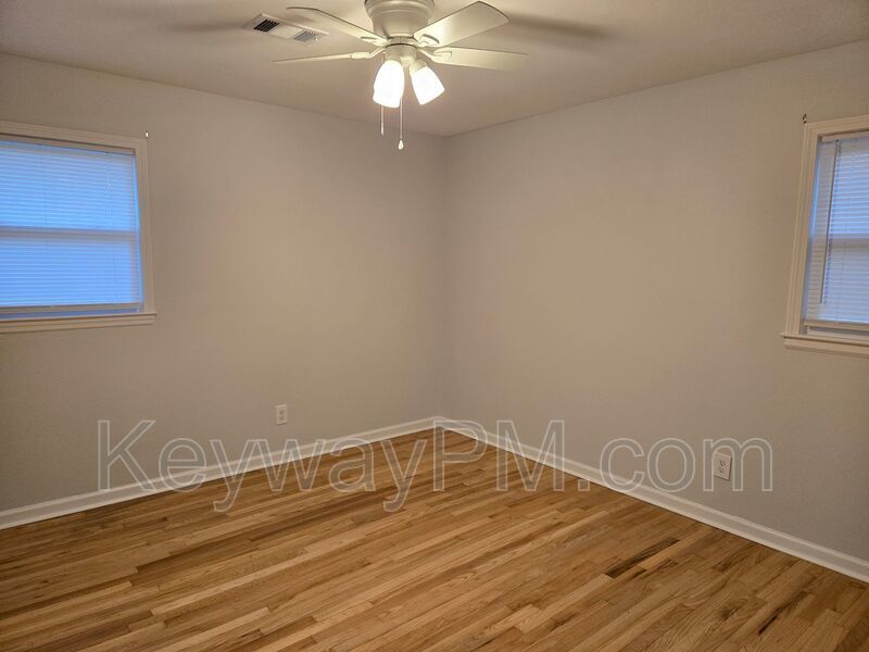 4580 Hickory Drive - Pineland Estates property image