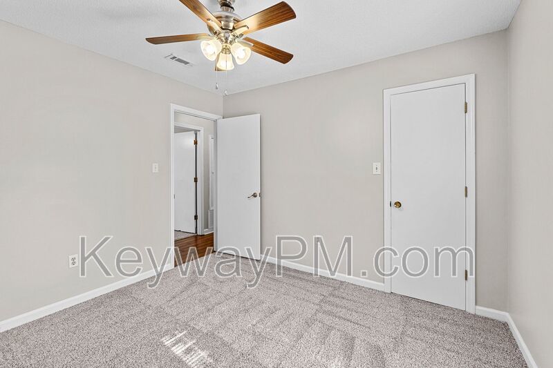 2908 Cable Way property image