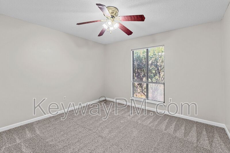 2908 Cable Way property image