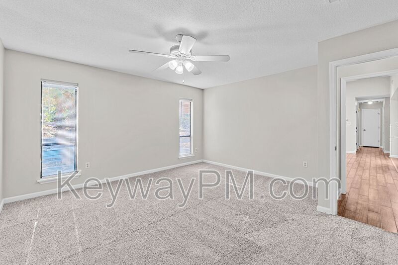 2908 Cable Way property image
