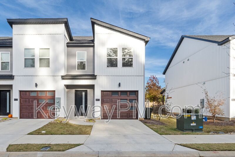 847 Felix Way - Green Forest property image