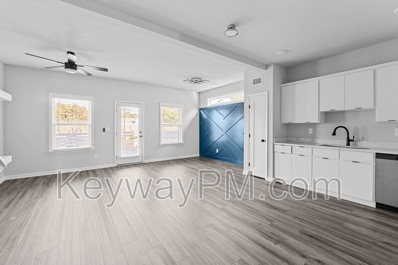 847 Felix Way - Green Forest property image