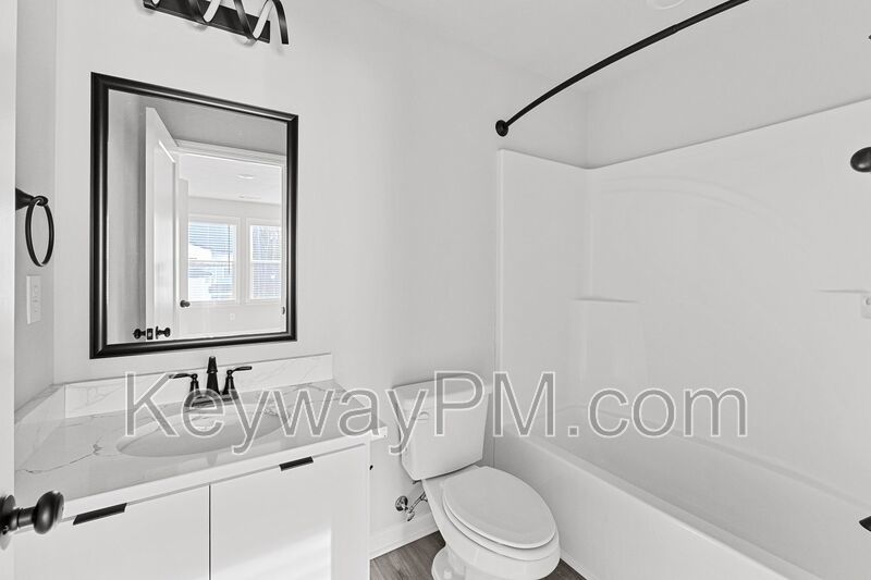 847 Felix Way - Green Forest property image