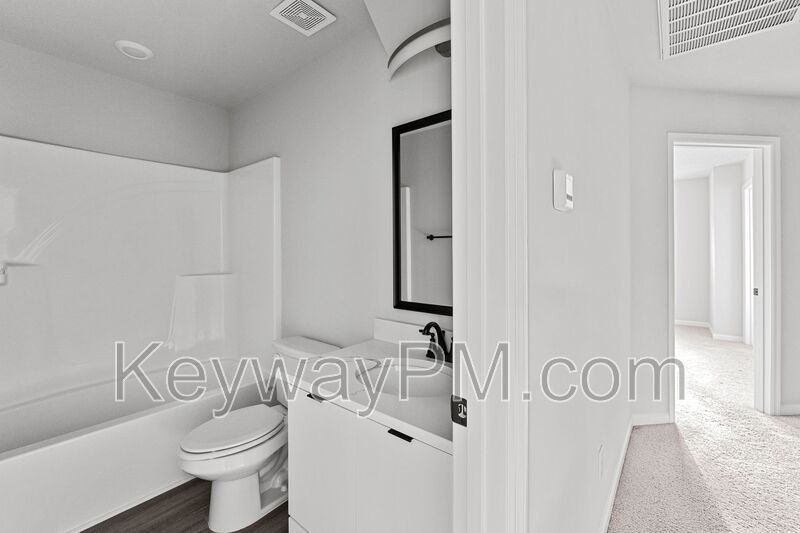 847 Felix Way - Green Forest property image