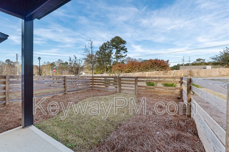 847 Felix Way - Green Forest property image