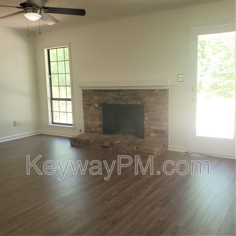 4441 Shadowmoor Drive - Shadowmoor property image