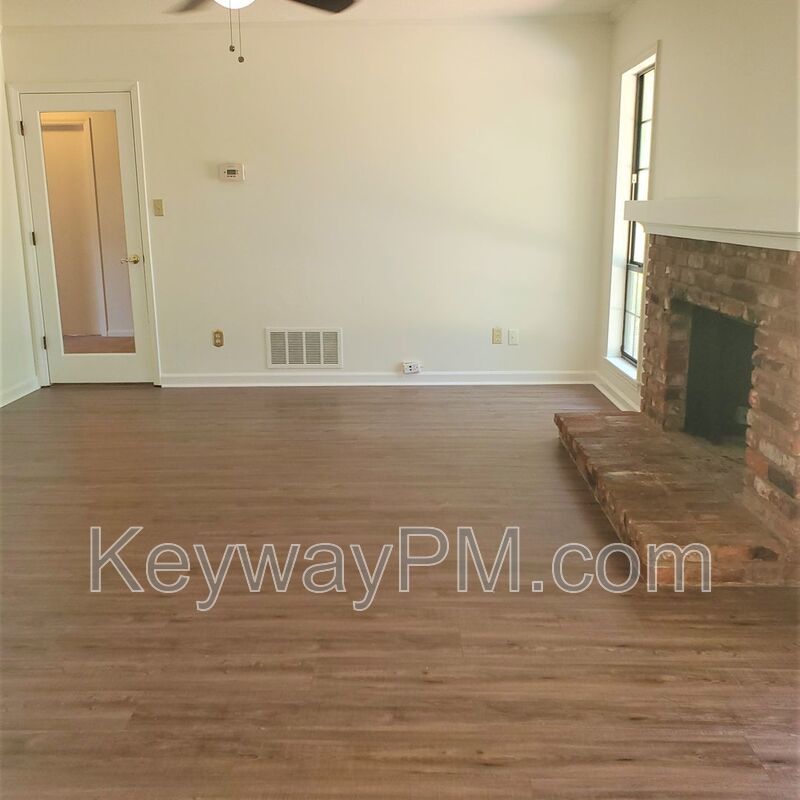 4441 Shadowmoor Drive - Shadowmoor property image