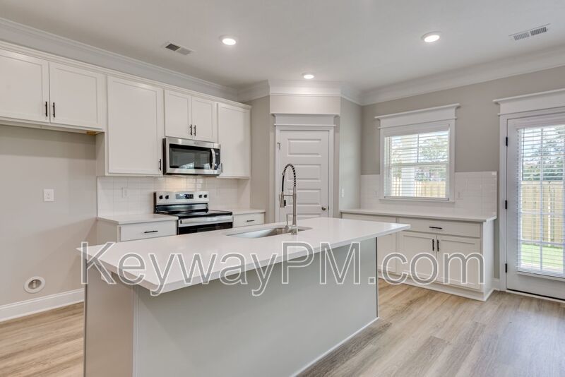 2028 Denmarke Avenue SE - Miller Landing property image