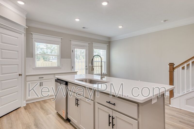 2028 Denmarke Avenue SE - Miller Landing property image