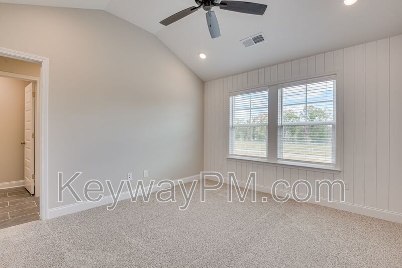 2028 Denmarke Avenue SE - Miller Landing property image