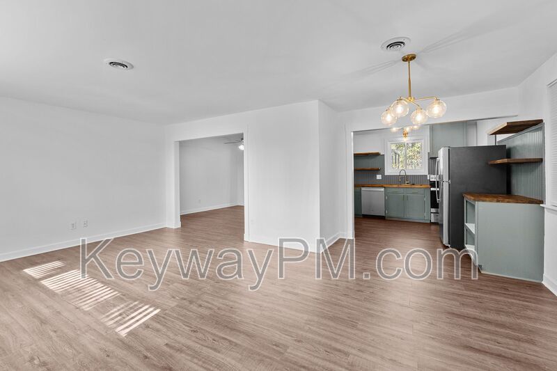 3327 Cockatoo Road - Ravenwood property image