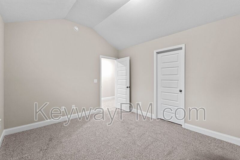 8049 Kinsale Avenue SE - Miller Landing property image