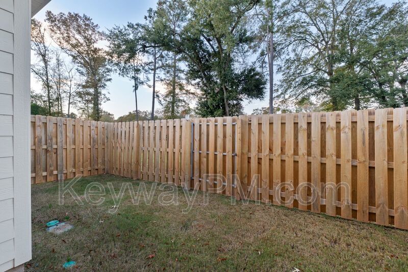8049 Kinsale Avenue SE - Miller Landing property image
