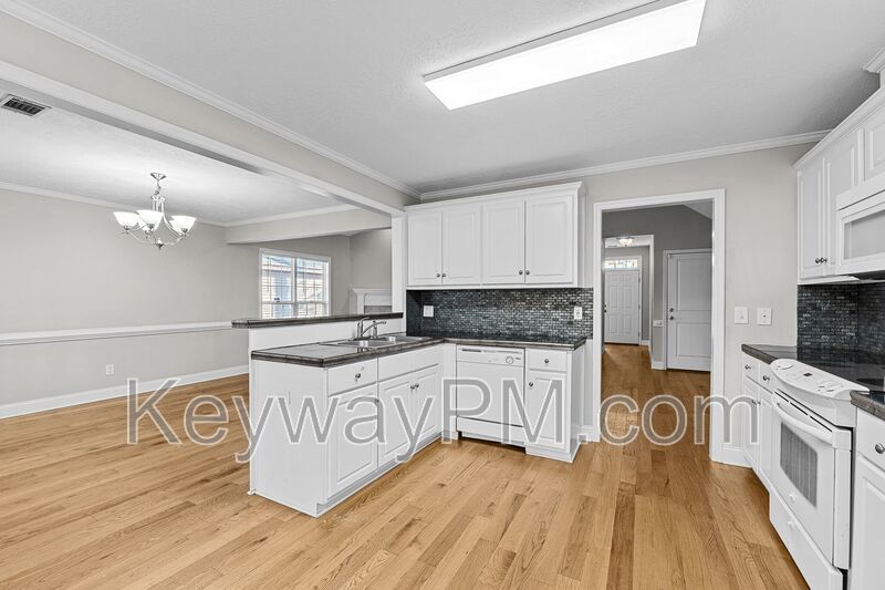 808 Tyler Woods Drive  - Tyler Woods Subdivision property image