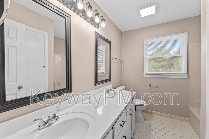 2320 Greengate Drive property image