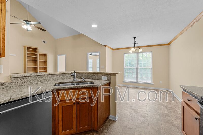 811 Oshields Court - Magnolia Ridge property image