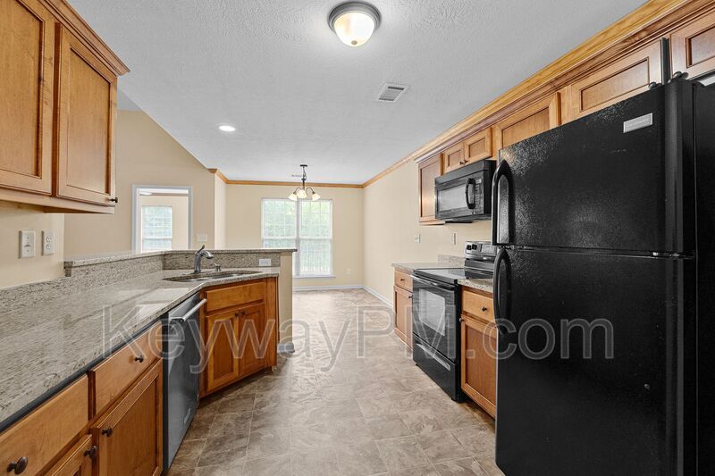 811 Oshields Court - Magnolia Ridge property image