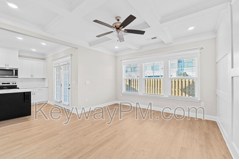 3205 Venetian Drive - Village Square property image