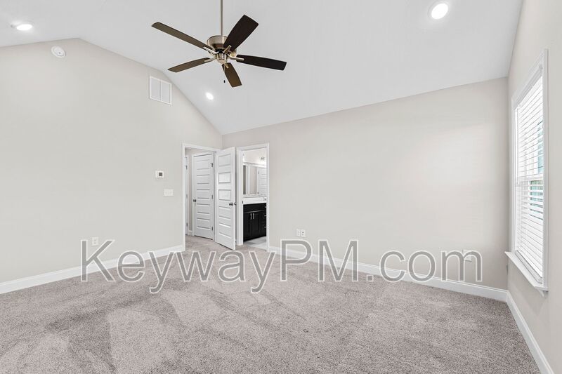 3205 Venetian Drive - Village Square property image