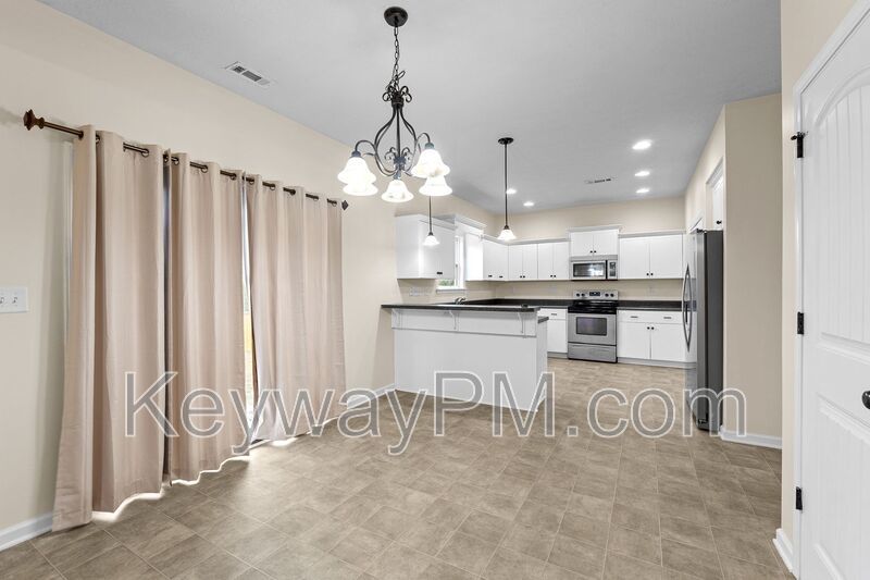 307 Crowne Heights Way - Chamblin Ridge property image